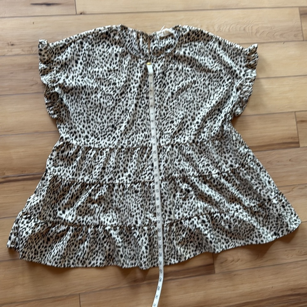 Leopard Print Ruffle Sleeve Top - Picture 8 of 9